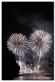 Fuochi d'artificio sull'acqua